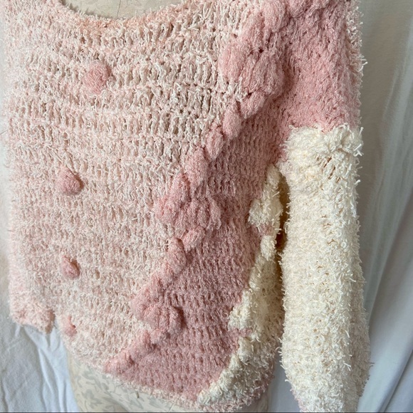 Vintage 80’s pastel pink hand crochet knit sweater - Picture 7 of 8